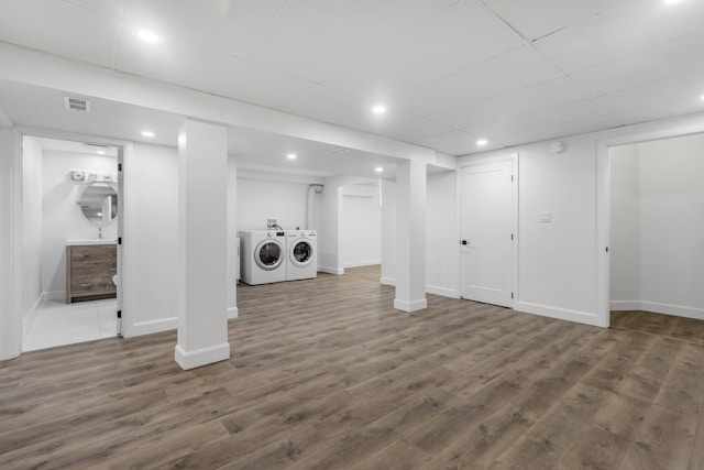 an-empty-room-with-a-washer-and-dryer